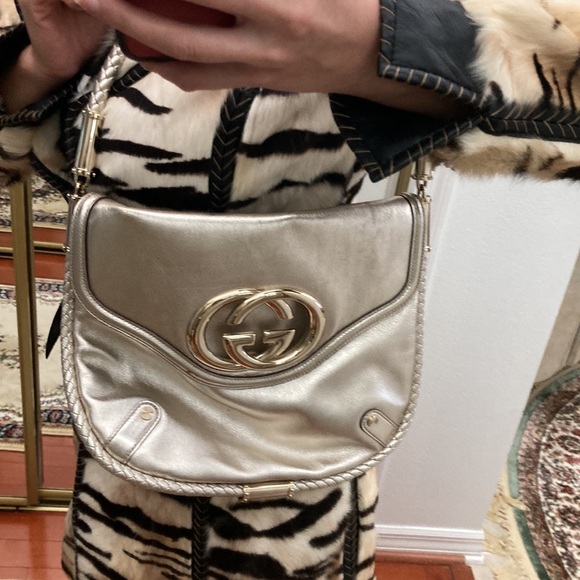 Gucci Handbags - Gucci Britt bag- gold size large